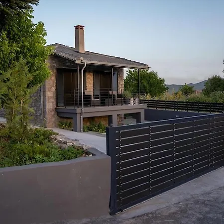 Triantos Guesthome *