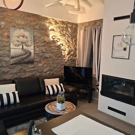 Triantos Guesthome *