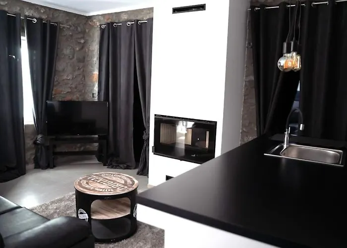 Triantos Guesthome Apartamento *