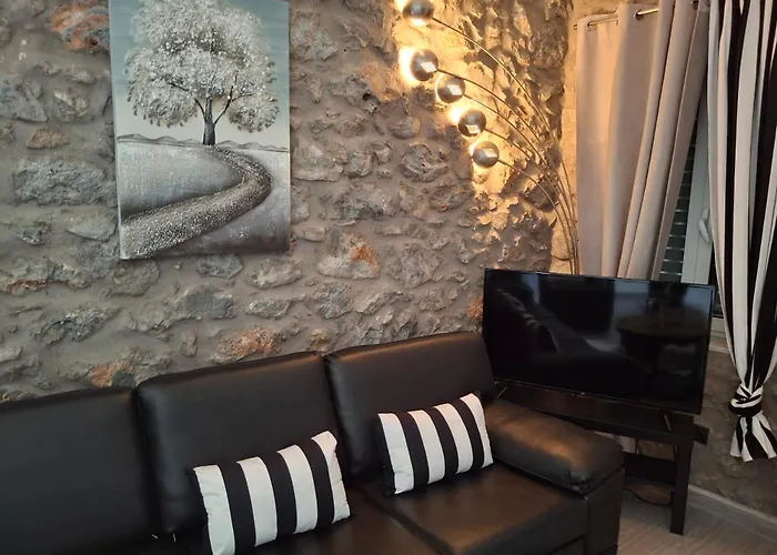 Triantos Guesthome 트리폴리스